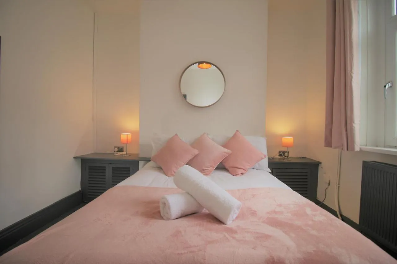 Holiday home Fitzroy Terrace By Property Promise Cardiff United Kingdom