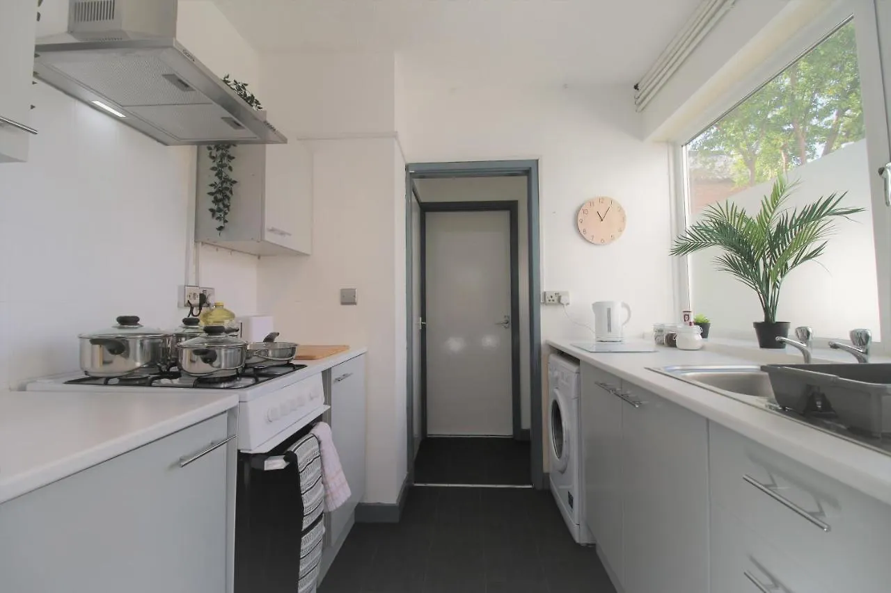 Fitzroy Terrace By Property Promise Cardiff Holiday home