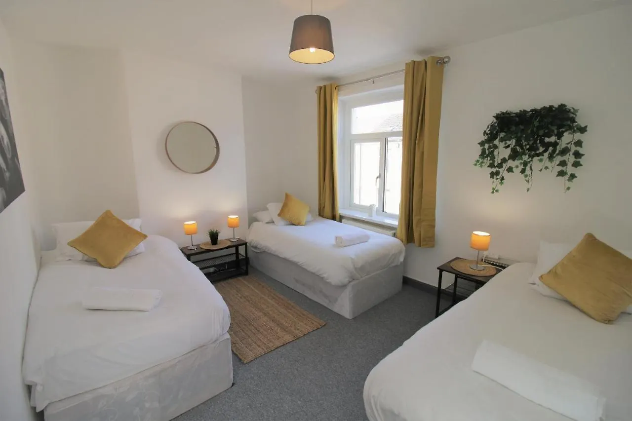 Holiday home Fitzroy Terrace By Property Promise Cardiff